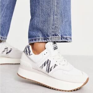 New Balance Women’s 574 Platform Sneakers Zebra Print White Size 8.5